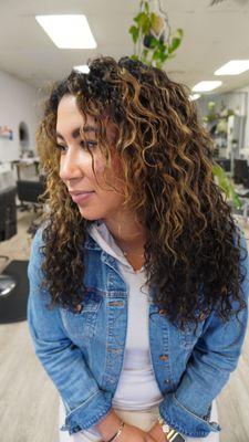 Salon Lola Curly Hair Extensions