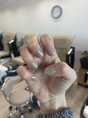 Dip manicure
