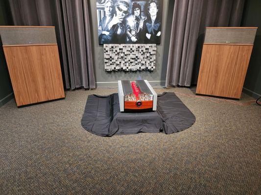 This amp is so beautiful. And the sound is amazing.