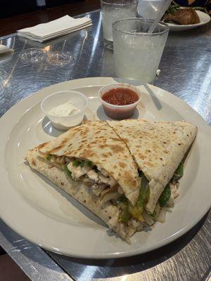 El Pollon Kitchen and Bar