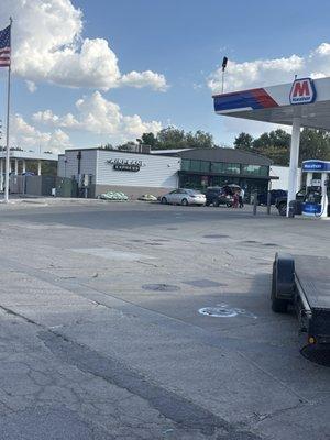 Their hot food is very old and lacking in flavor. You can see the inside of my cheese sticks.