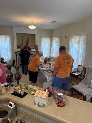 3 floors! My hubby and I pickin' downstairs