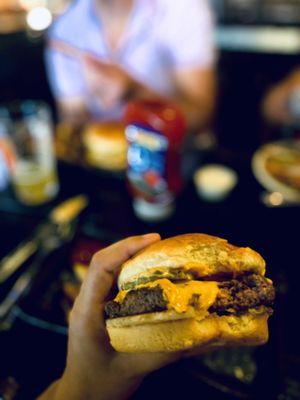 American Burger (no LTO) add Big Mac sauce