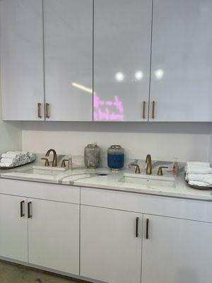 Glo Nail Lounge & Spa