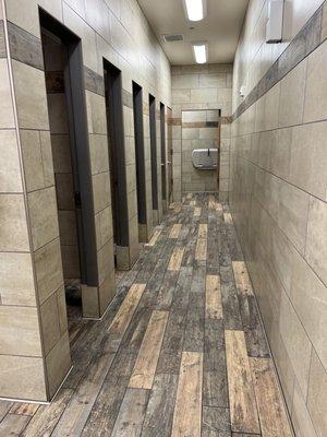 Full bathroom stalls