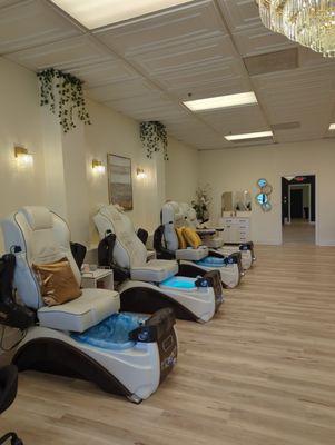 1147 Nail And Hair Salon