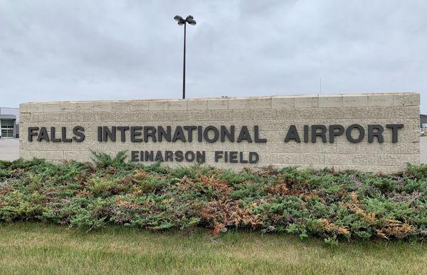 Falls International-Einarson Field (INL)