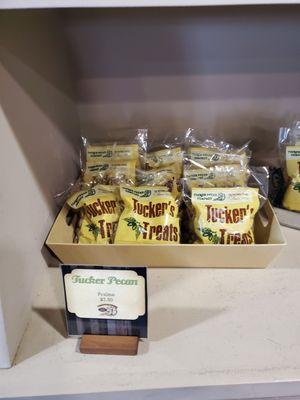 Tucker Pecan