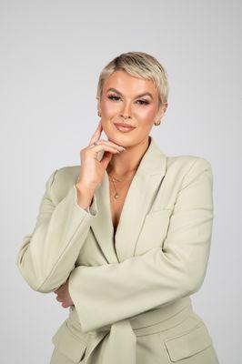 Owner and Lead Artist, Marisa Diamond