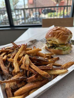 MOOYAH Burgers, Fries & Shakes