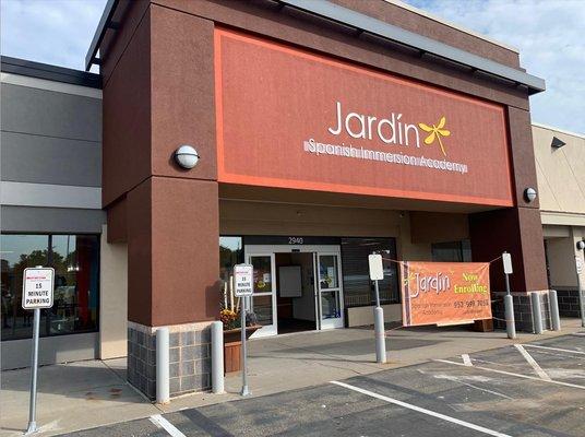 Jardin Spanish Immersion Academy -Southdale SQ