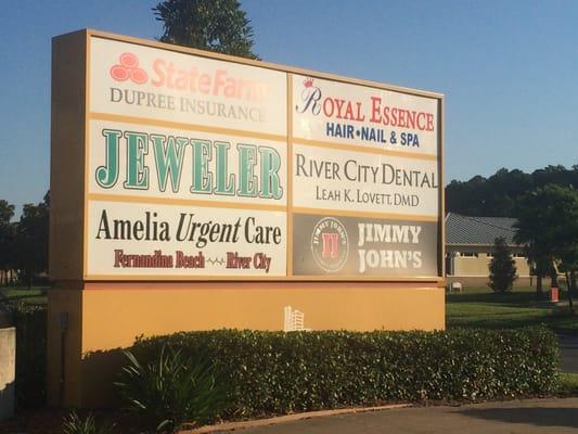 Shoppes At River City