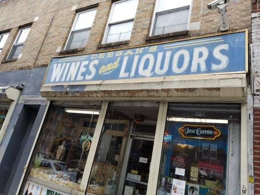 Deegan's Wines & Liquors