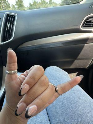 Look at the length difference in my thumb nail and pinky nail.....