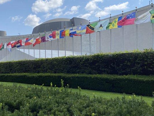 865 United Nations Plaza