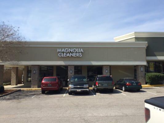 Coin Laundry in Daphne. Fairhope laundromat has closed