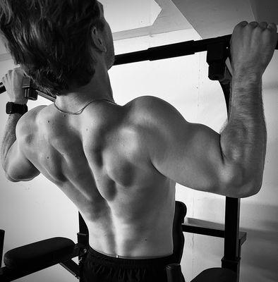 Start your fitness journey with a tailored premium coaching experience with Reece