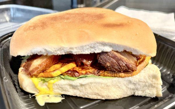 Reggae pork sandwich - very delicious!!