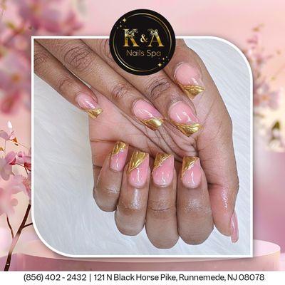 Say hello to warm weather and stunning nails!
Bright hues, delicate florals, and refreshing designs will bring your nails to life.