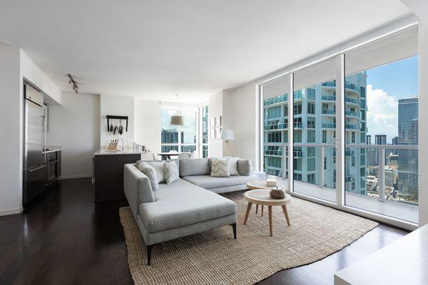 A clean home in Brickell!