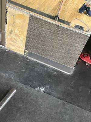 Lack of maintenance all over the place here- mirror near deadlift platform