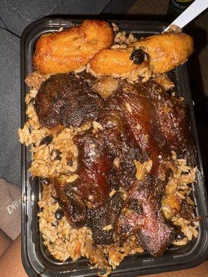 Pernil/ pork shoulder