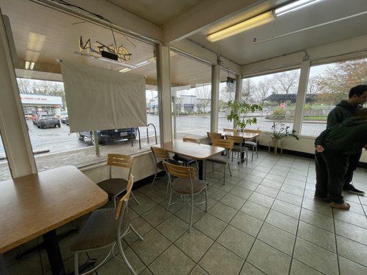 Cal's Donuts and Pastry