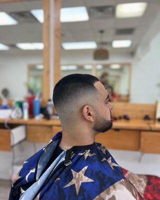 Select Clip Barbershop and Salon