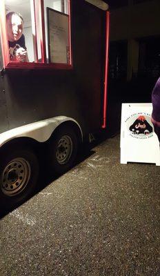 Food truck parked at Air Cargo Rd for the warehouses!