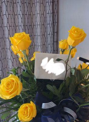 Say Yellow arrangement