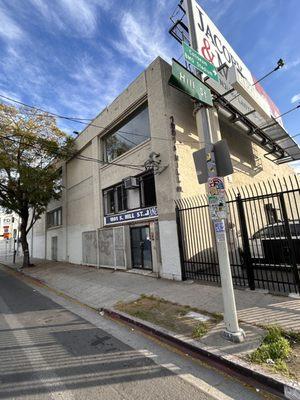 1st floor entrance to the studio.
