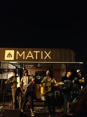 Vinnie & The Hooligans! Rocking!