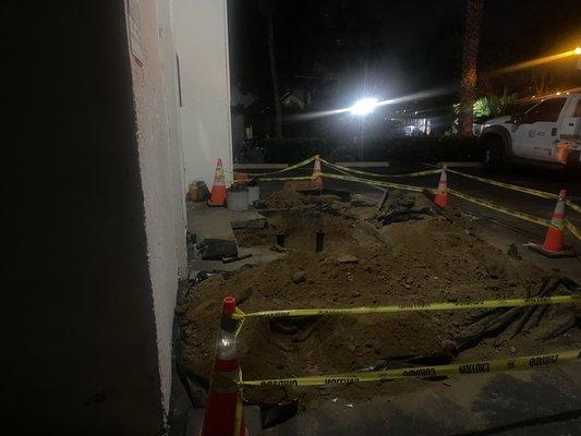 I highly recommend you buy your own router through cox, while doing maintenance they cut the ATAT internet.