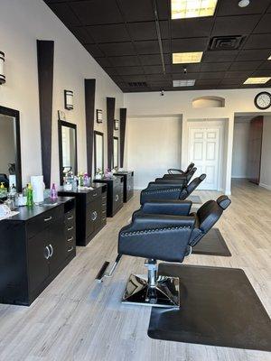 Salon Area
