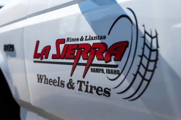 LA SIERRA LOGO