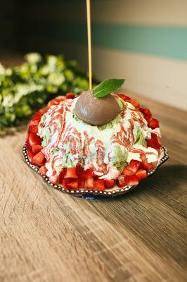 Matcha Strawberry Snow Cake
