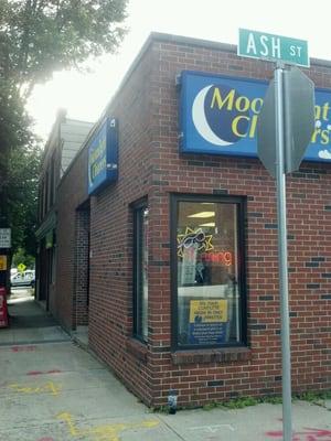 Moonlight Cleaners