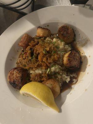 Aroma Tavern & Grill