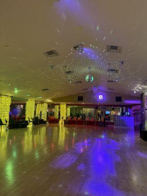 The studio is gorgeous!