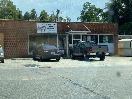 Cue & Cushion Billiards