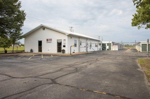 Superior Storage - Airport Blvd