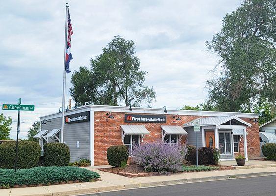 Exterior image of First Interstate Bank in Erie, CO