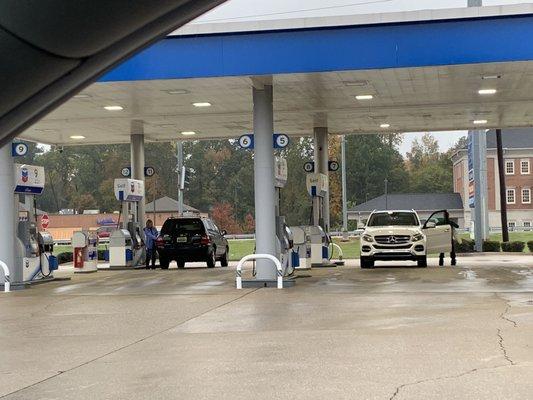 Rainy day at the Chevron