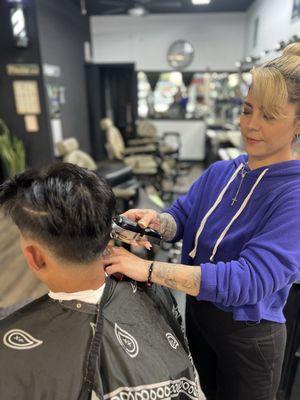 Onyx Gentleman’s Parlor