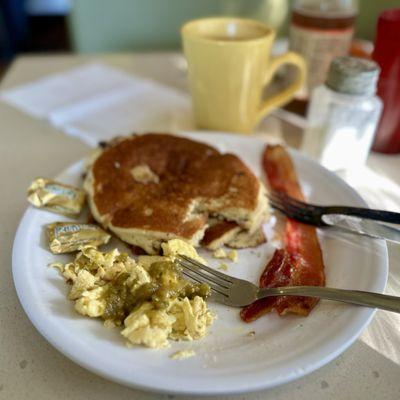 5-Star Cinnamon Roll Pancakes, they are incredibly delicious!