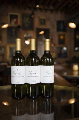 Moon Hollow White Blend