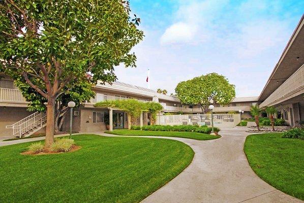 Renaissance Park Apartments