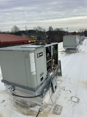 Commercial roof to unit.