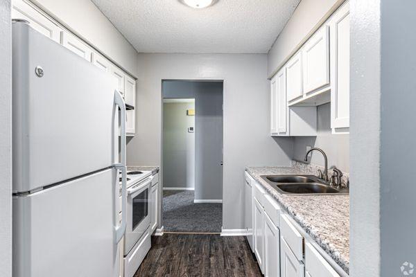 Keeneland Downs Apartments