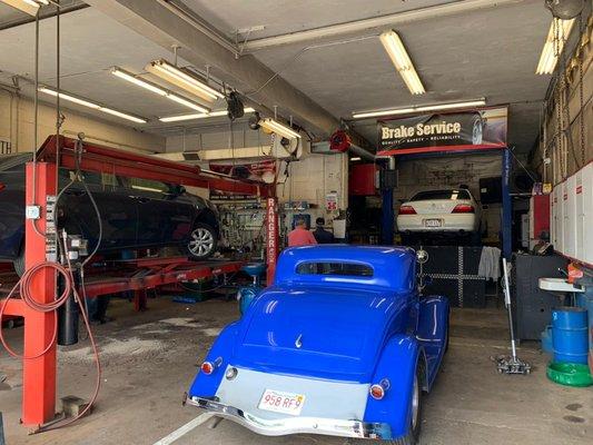 Paul's Service Center